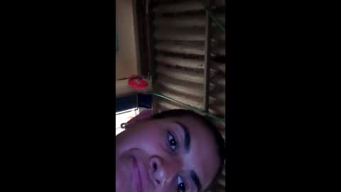 Snapshot of blue_and_white chatting on April 8, 8:31 pm Blue and white online show from April 8, 8:31 pm