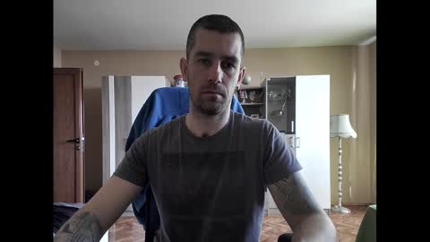 Snapshot of blue_eyed_wolf chatting on February 26, 12:47 pm Runaway online show from February 26, 12:47 pm