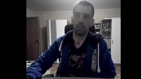 Snapshot of blue_eyed_wolf chatting on January 12, 3:06 pm Runaway online show from January 12, 3:06 pm