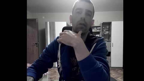 Snapshot of blue_eyed_wolf chatting on February 8, 4:10 pm Runaway online show from February 8, 4:10 pm