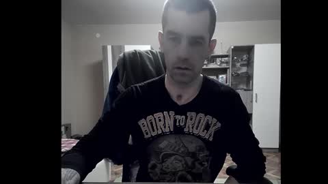 Snapshot of blue_eyed_wolf chatting on February 13, 7:43 pm Runaway online show from February 13, 7:43 pm