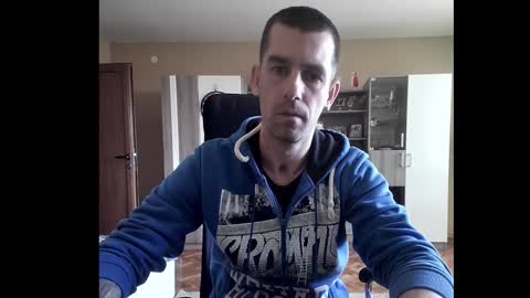 Snapshot of blue_eyed_wolf chatting on March 6, 1:18 pm Runaway online show from March 6, 1:18 pm