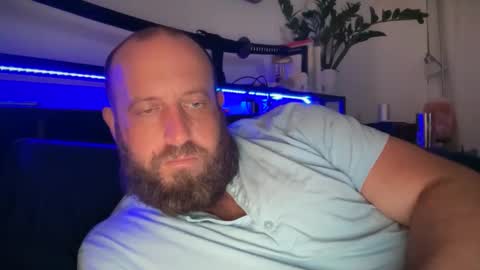 Snapshot of blue_eyes247 chatting on May 22, 12:51 am blue_eyes247 online show from May 22, 12:51 am