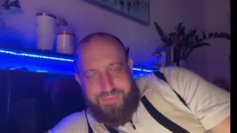 Snapshot of blue_eyes247 chatting on June 13, 8:45 am blue_eyes247 online show from June 13, 8:45 am