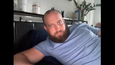 Snapshot of blue_eyes247 chatting on June 14, 9:17 pm blue_eyes247 online show from June 14, 9:17 pm