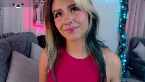 blue_kittenn online show from December 17, 4:40 am