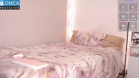 Snapshot of blue_nebula chatting on November 17, 12:55 pm Blue online show from November 17, 12:55 pm