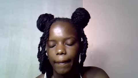 Snapshot of blue_savagee chatting on October 23, 12:59 pm blue_savagee online show from October 23, 12:59 pm