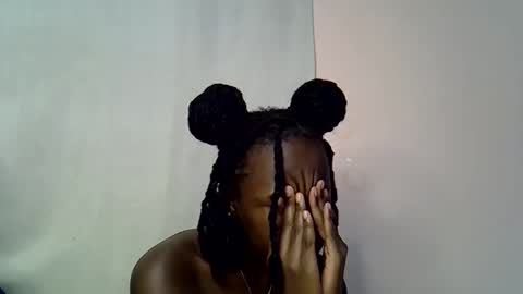 Snapshot of blue_savagee chatting on October 27, 8:46 pm blue_savagee online show from October 27, 8:46 pm