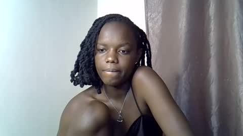 Snapshot of blue_savagee chatting on November 26, 1:23 pm blue_savagee online show from November 26, 1:23 pm