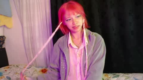 Snapshot of blue_skyuwu chatting on June 7, 2:48 am blue_skyuwu online show from June 7, 2:48 am
