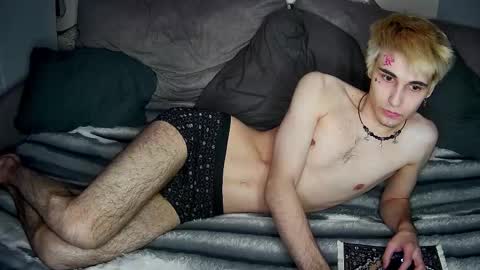 Snapshot of blue_w0rld chatting on March 25, 2:45 pm SONNYVAN online show from March 25, 2:45 pm