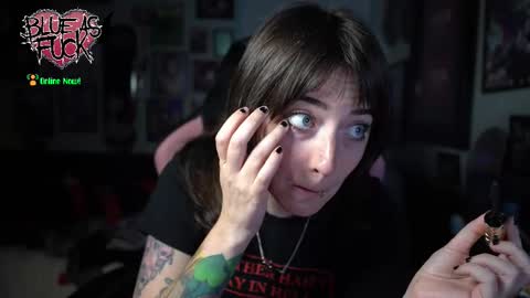 Blue online show from October 23, 1:05 am