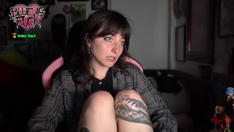 Blue online show from November 18, 1:11 am