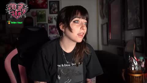 Blue online show from February 5, 1:32 am