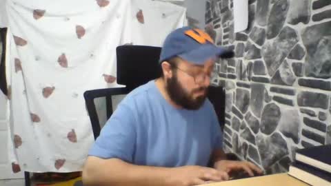 Snapshot of blueb7900 chatting on June 30, 7:37 pm blueb7900 online show from June 30, 7:37 pm