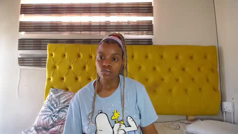 Tee online show from February 25, 12:03 pm
