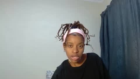 Snapshot of bluedi622952 chatting on March 30, 6:31 pm Tee online show from March 30, 6:31 pm