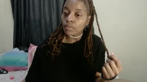 Snapshot of bluedi622952 chatting on April 16, 9:10 am Tee online show from April 16, 9:10 am