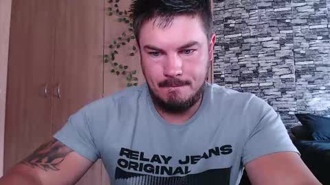 blueeyeboy0 online show from November 3, 7:31 am