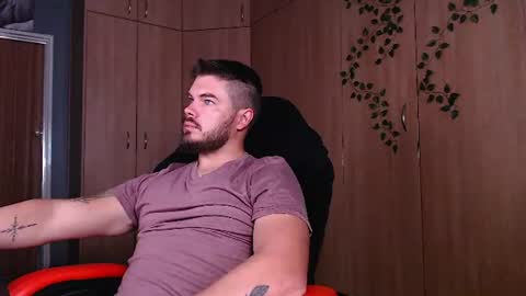 blueeyeboy0 online show from June 18, 7:52 am