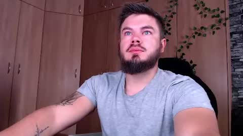 blueeyeboy0 online show from July 28, 8:10 am