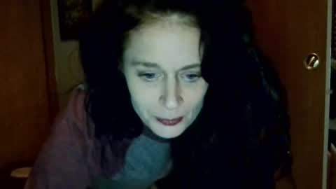 Blueeyedlie online show from February 4, 11:59 pm