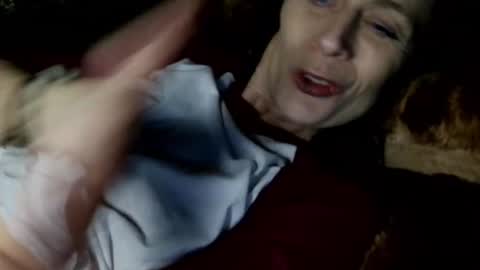 Snapshot of blueeyedlie chatting on February 18, 6:31 am Blueeyedlie online show from February 18, 6:31 am