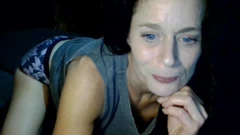 Snapshot of blueeyedlie chatting on March 8, 5:22 am Blueeyedlie online show from March 8, 5:22 am
