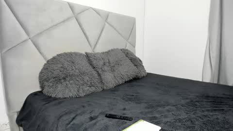 Snapshot of blueeyeslexxxy chatting on December 14, 8:52 am blueeyeslexxxy online show from December 14, 8:52 am