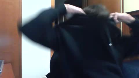 bluejoee online show from October 17, 4:42 pm