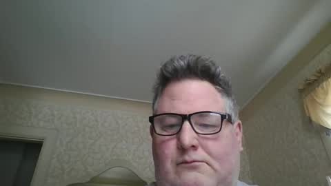 Snapshot of bluemoose70 chatting on February 11, 7:19 pm bluemoose70 online show from February 11, 7:19 pm
