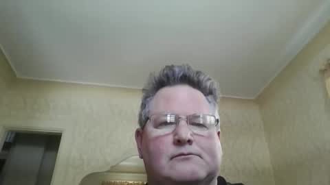 Snapshot of bluemoose70 chatting on February 28, 4:52 pm bluemoose70 online show from February 28, 4:52 pm