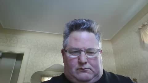 Snapshot of bluemoose70 chatting on March 1, 7:27 pm bluemoose70 online show from March 1, 7:27 pm