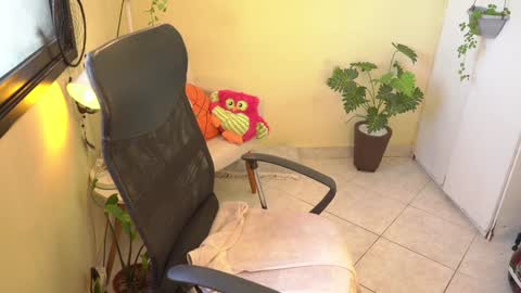 FLORAA online show from January 3, 2:30 pm