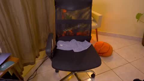 FLORAA online show from November 20, 8:25 am