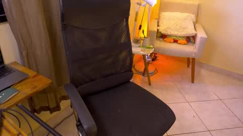 FLORAA online show from January 8, 6:21 pm