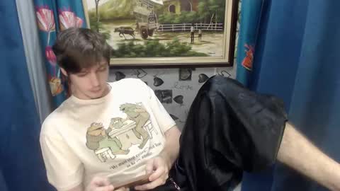 blueeyedboyisasia online show from June 6, 11:31 pm