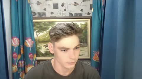 blueeyedboyisasia online show from June 17, 4:26 am