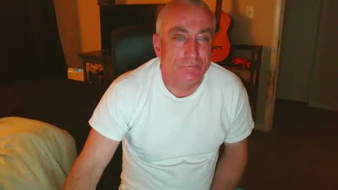 blueyesforyou2nit online show from February 26, 7:31 am