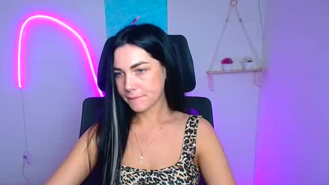 Snapshot of blum_kelly chatting on March 12, 1:06 pm Kelly online show from March 12, 1:06 pm