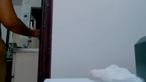  Hey guysI am BrendaWelcome my room online show from January 31, 1:43 am