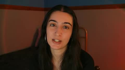 Snapshot of bluntbabe chatting on December 13, 11:28 pm Sasha online show from December 13, 11:28 pm