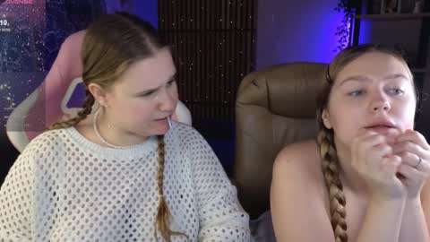 Ellie3 online show from December 14, 3:15 pm