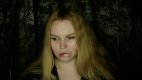 Snapshot of blushing_star chatting on October 19, 6:08 pm blushing_star online show from October 19, 6:08 pm