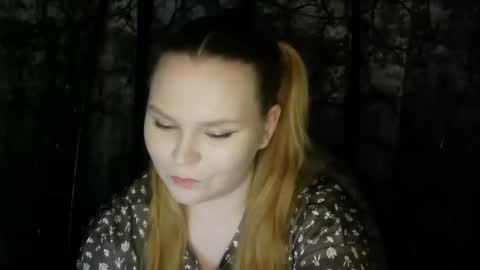 Snapshot of blushing_star chatting on October 22, 6:18 pm blushing_star online show from October 22, 6:18 pm