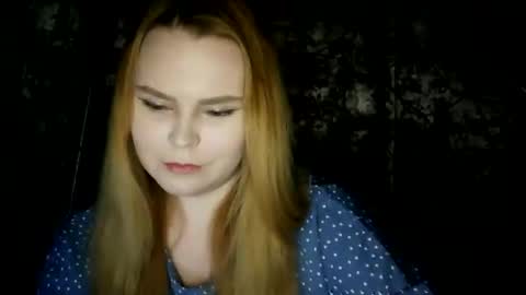 Snapshot of blushing_star chatting on November 18, 5:06 pm blushing_star online show from November 18, 5:06 pm