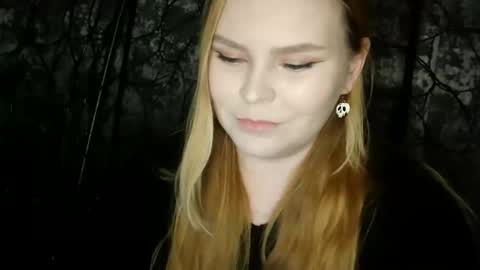 Snapshot of blushing_star chatting on November 24, 4:40 pm blushing_star online show from November 24, 4:40 pm