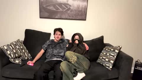 Snapshot of bluskyzz chatting on February 12, 2:56 am BluSky online show from February 12, 2:56 am