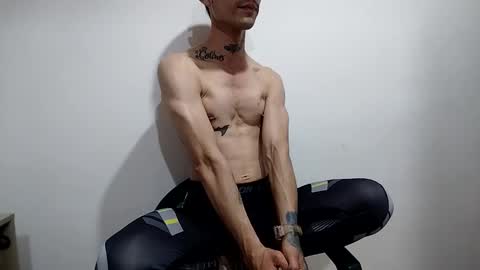 Snapshot of bluu_boy chatting on March 4, 12:29 am Blu Boy online show from March 4, 12:29 am